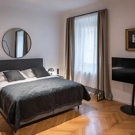 Apartman Luxury Design In Center