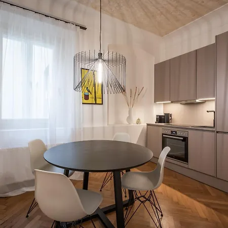 Apartment Luxury Design In Center *