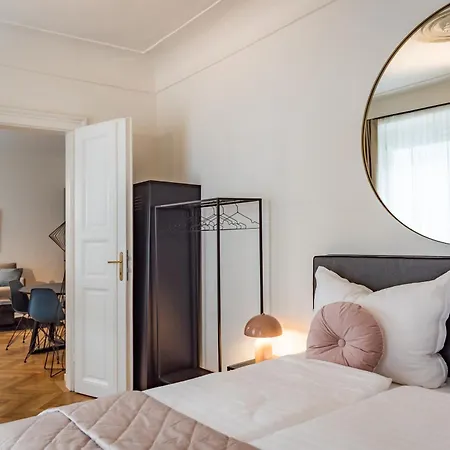 Apartment Luxury Design In Center Graz