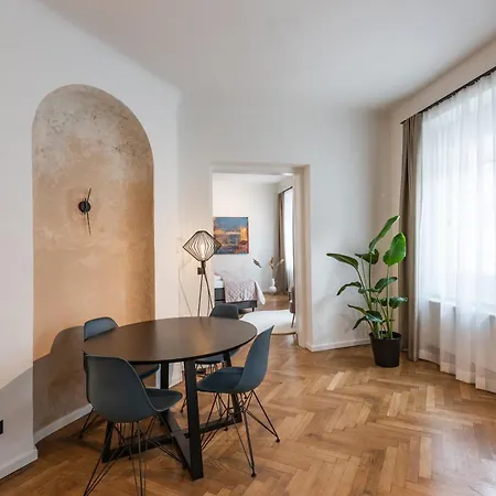 Apartment Luxury Design In Center