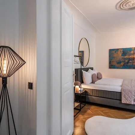 Luxury Design In Center Lägenhet Graz