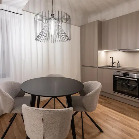 Апартаменти Luxury Design In Center