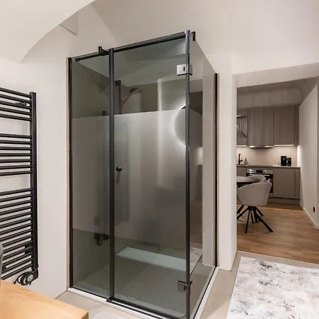 Luxury Design In Center Lägenhet